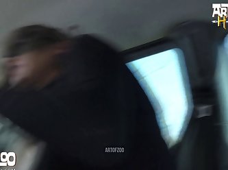 As She Felt His 10 Cock Spear Its Way In